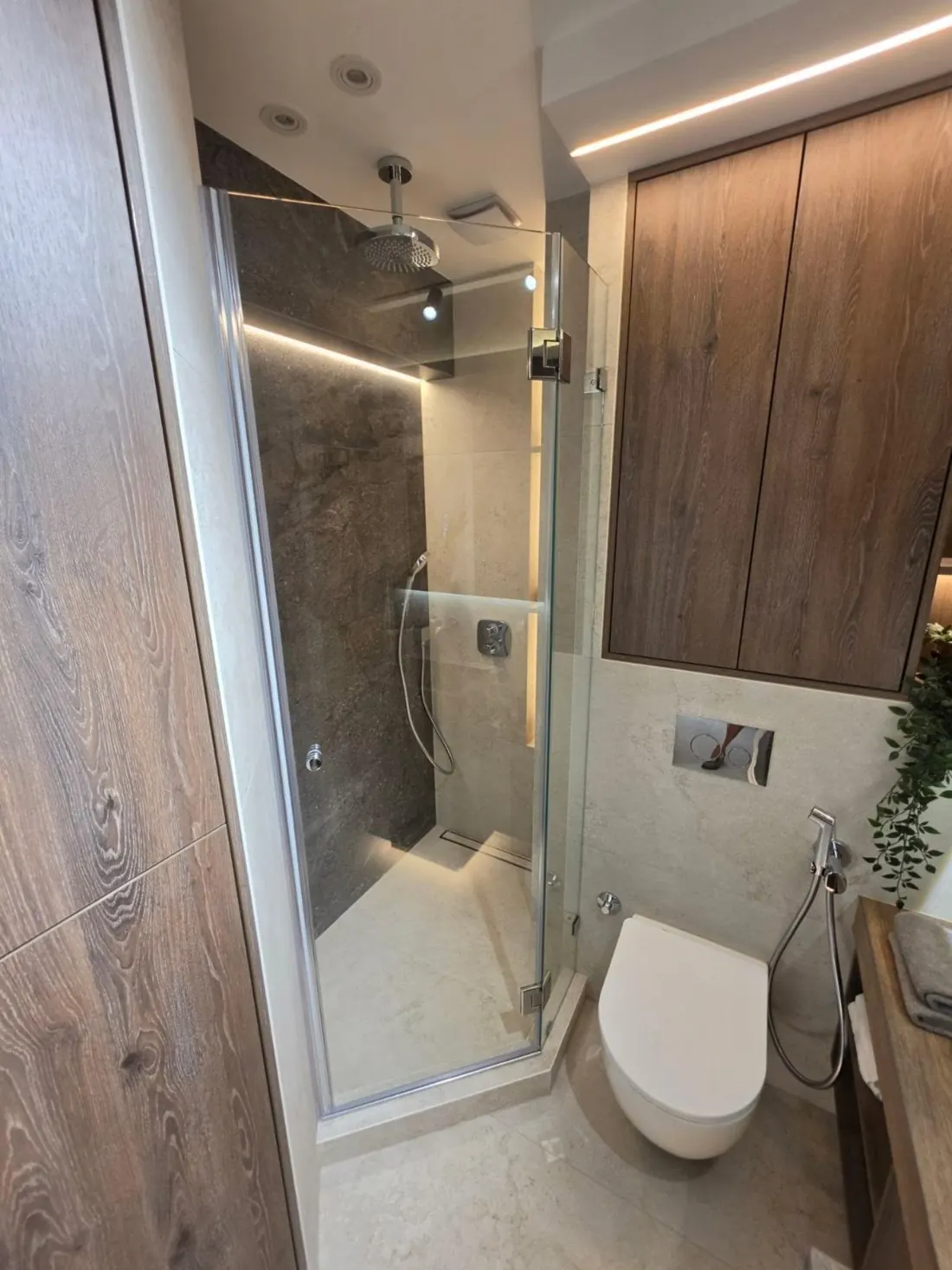 Kupatilo @til_bathrooms, naša kabina